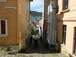 A narrow close in old Bergen