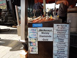 International taste at the fish market!
