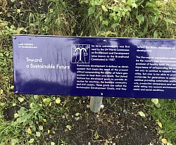 One of the many signs around Skjerjehamn